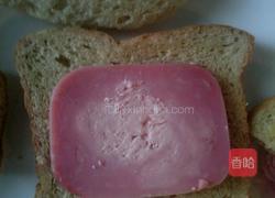 爱心煎蛋 三明治的做法图解1