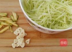 萝卜丝海蛎子汤的做法图解1