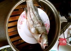 油淋鲈鱼的做法图解3