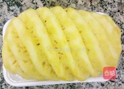 菠萝汁的做法图解1