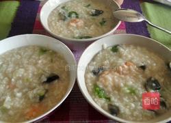 皮蛋虾仁蔬菜粥的做法图解5