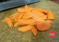 荷兰豆胡萝卜炒肉的做法图解1