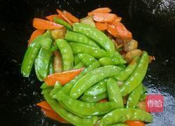 荷兰豆胡萝卜炒肉的做法图解6