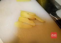 牛排骨萝卜汤的做法图解1