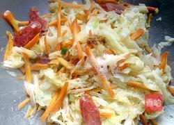 白菜炒腊肠的做法图解5