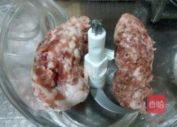 香煎猪肉饼的做法图解1