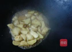 土豆炖鸡爪的做法图解4