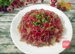 红心萝卜拌海蜇的做法图解1