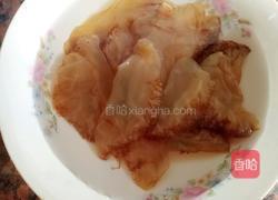 红心萝卜拌海蜇的做法图解3