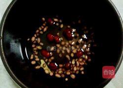 花生鸡爪汤的做法图解2