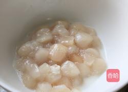 豌豆炒鲜贝的做法图解2