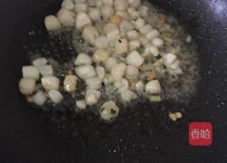 豌豆炒鲜贝的做法图解5