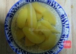 黄桃果冻布丁的做法图解3