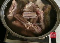 白萝卜炖羊排的做法图解2