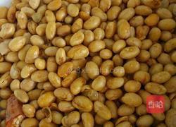 拌酥黄豆的做法图解1