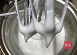 戚风蛋糕的做法图解4