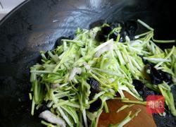 蒜苗小炒的做法图解5