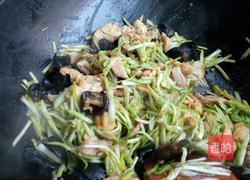 蒜苗小炒的做法图解6