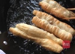 油条的做法图解11