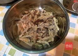 墨鱼排骨汤的做法图解2