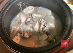 莲藕排骨汤的做法图解6