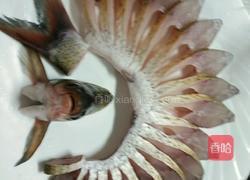 孔雀蒸鲳鱼的做法图解3