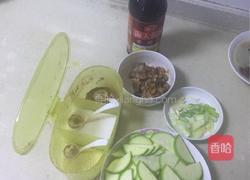 西葫芦炒肉的做法图解1