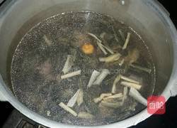 菜干排骨汤的做法图解3