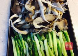 芦笋炒平菇的做法图解1