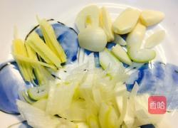 芦笋炒平菇的做法图解2