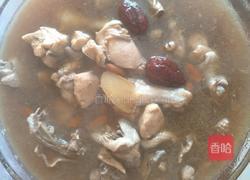 枸杞红枣鸡汤的做法图解5