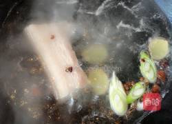 蒜苗回锅肉的做法图解6
