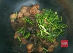 蒜苔木耳肉片的做法图解3