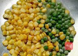 玉米粒炒豌豆的做法图解3