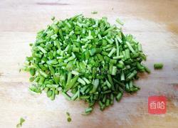 芦蒿肉末馄饨馅的做法图解1