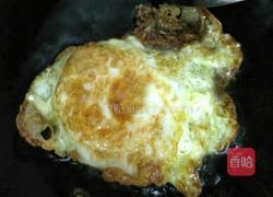 马勺煎蛋的做法图解5