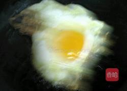 马勺煎蛋的做法图解7