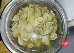 红烧鸡腿土豆片的做法图解3