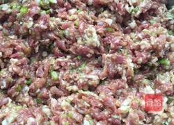猪肉白菜馅饺子的做法图解1