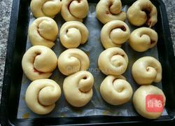 豆沙面包卷的做法图解10