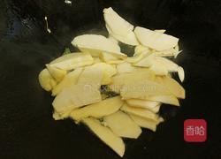 冬笋雪菜鱼骨头汤的做法图解16