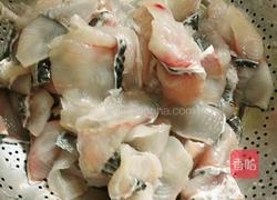 葱油黑鱼片的做法图解3
