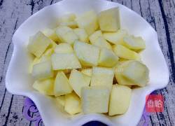 鲜榨苹果汁的做法图解2