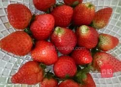 草莓蛋糕的做法图解1