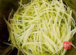 翡翠萝卜丝的做法图解4