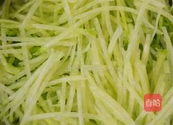 翡翠萝卜丝的做法图解5