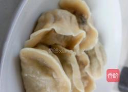 香菇胡萝卜肉水饺的做法图解6