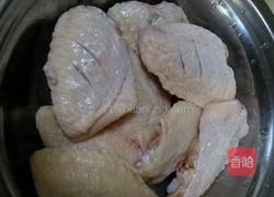 红酒鸡翅的做法图解1