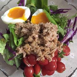 金枪鱼色拉的做法[图]