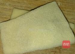 馄饨包法的做法图解2